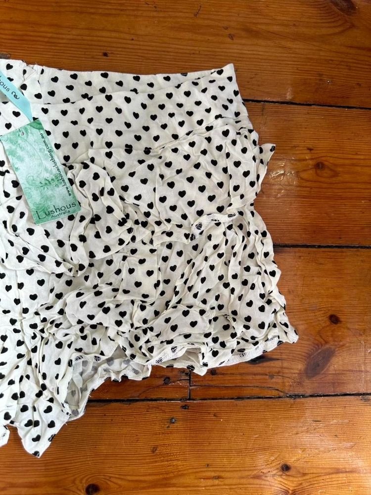 Lushous Heart Print Ruffle Shorts obraz 3
