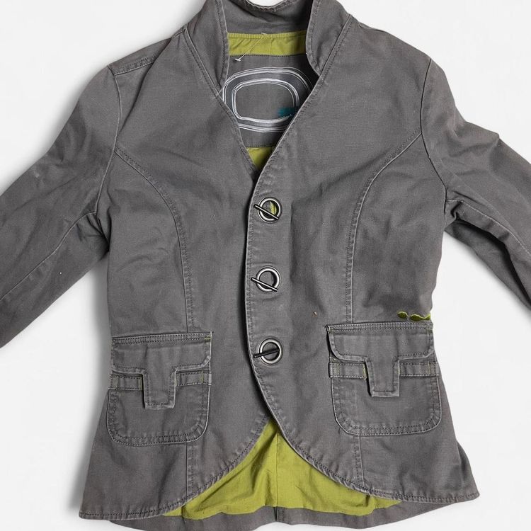 Grey Button-Up Jacket With Green Lining