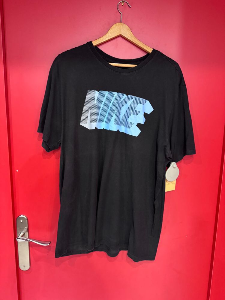 Nike Black T-Shirt image 1