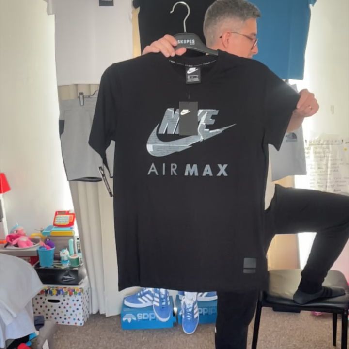 Nike Nike air max t-shirt size M product image