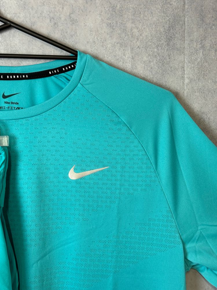 Nike Running Shirt and Shorts Set image 3