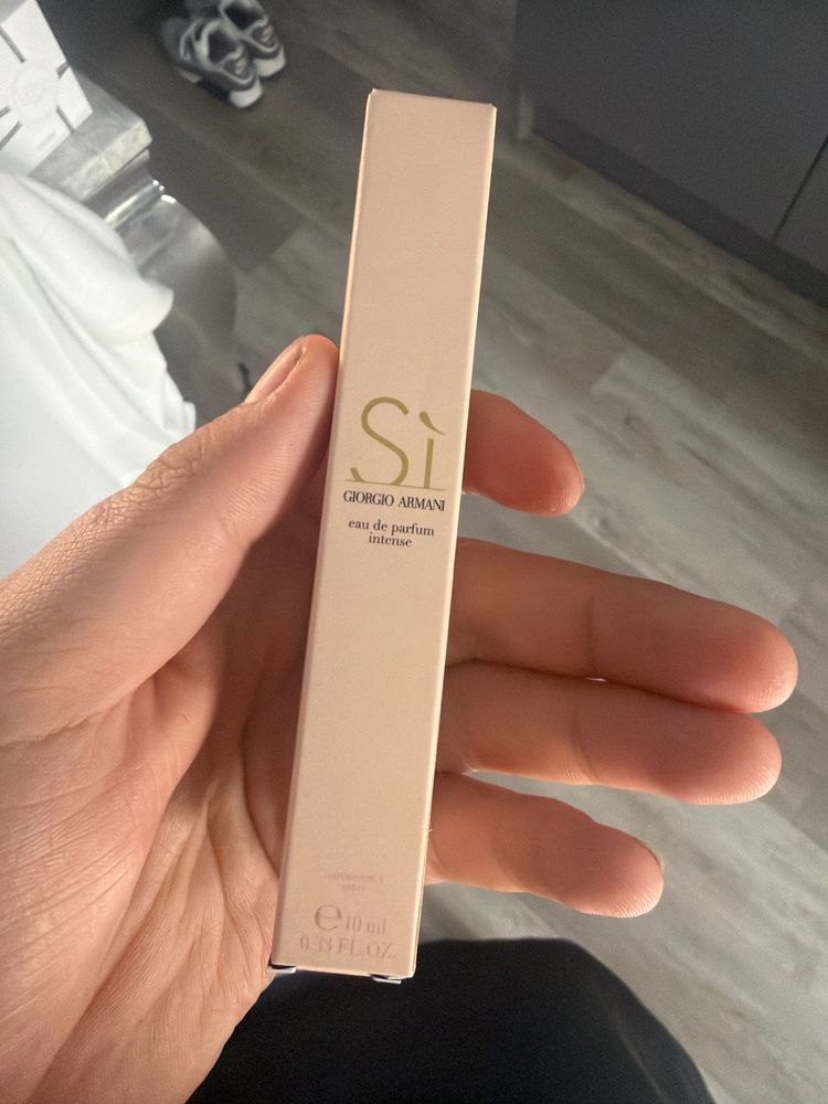 Immagine di Giorgio Armani Si Eau De Parfum Intense 1