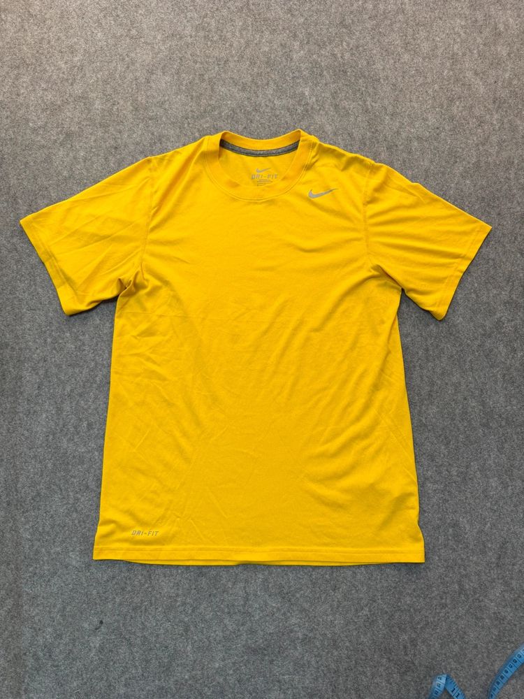 T-shirt Nike minimal gialla S