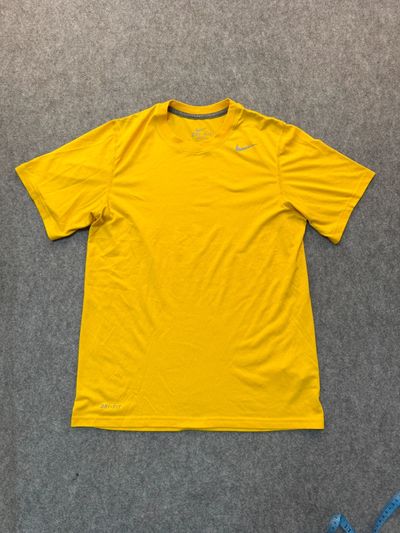 T-shirt Nike minimal gialla S