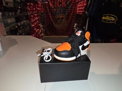 Jordan 1 Orange / Black 8000mAh Powerbank