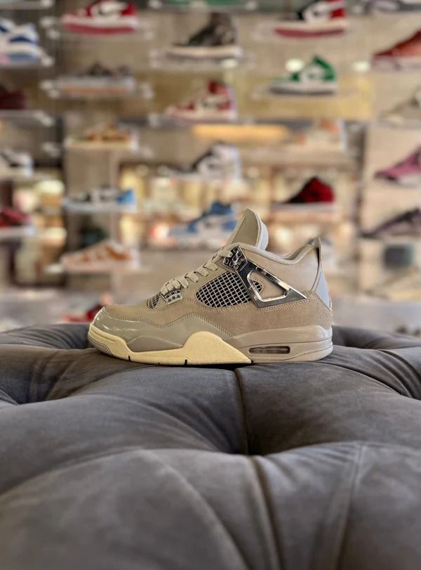 Air Jordan 4 Retro Frozen Moments - Usato 8.5/10