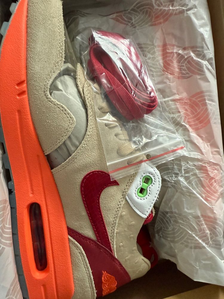 Nike Sneakers new boxed 