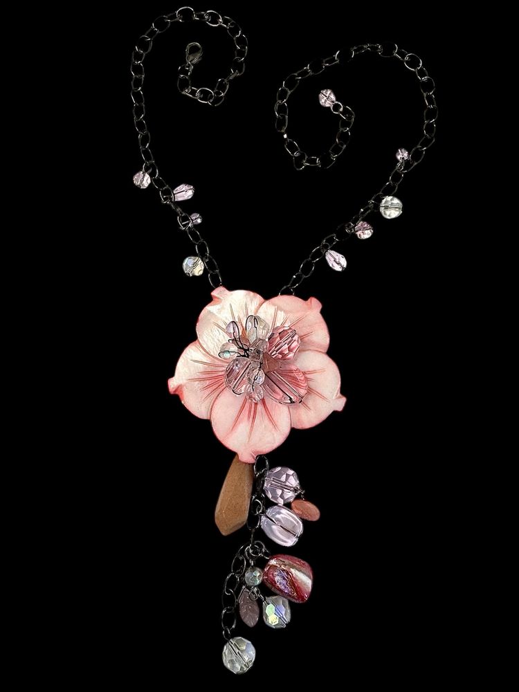 Carved Mother of Pearl & Glass Lariat Necklace