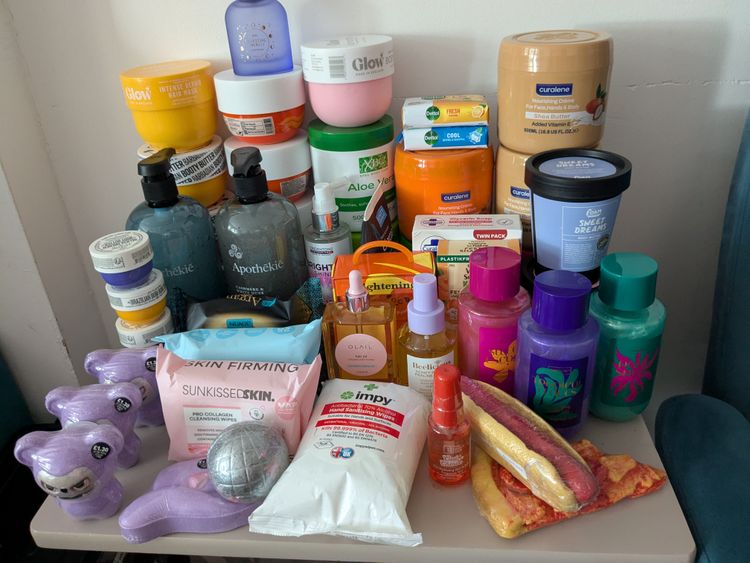 Other Assorted Skincare And Body Care on screen item product image