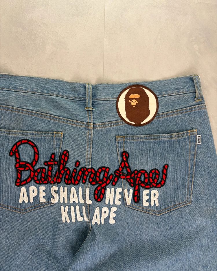 Bape Spell Out Back Embroidery Washed Jeans light blue – XXL imagen 5