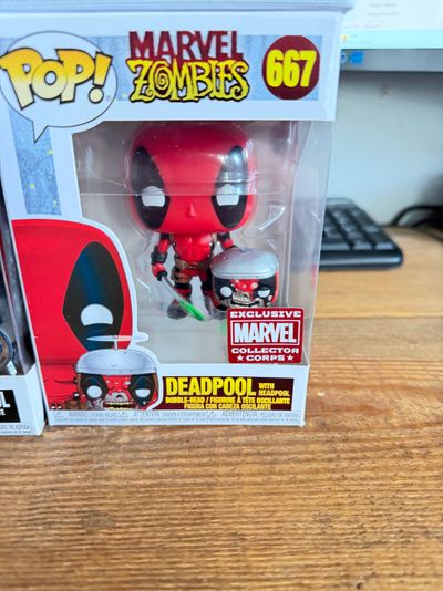 Marvel Zombies Deadpool Pop! Figure