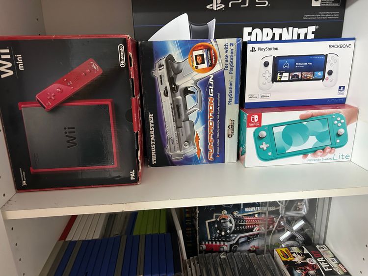 Playstation Varias consolas y juegos  product image