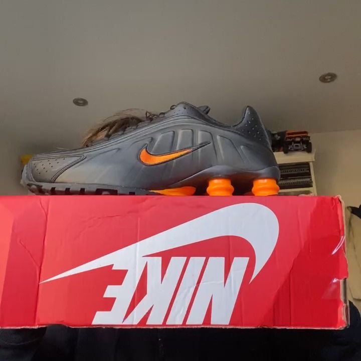 Nike nike shox  R4 Uk 5.5 product image