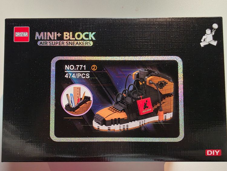 Mini Block Sneaker Stationary Holder Gold 