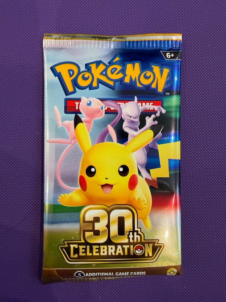 Immagine di 30th Celebration Booster Pack 1