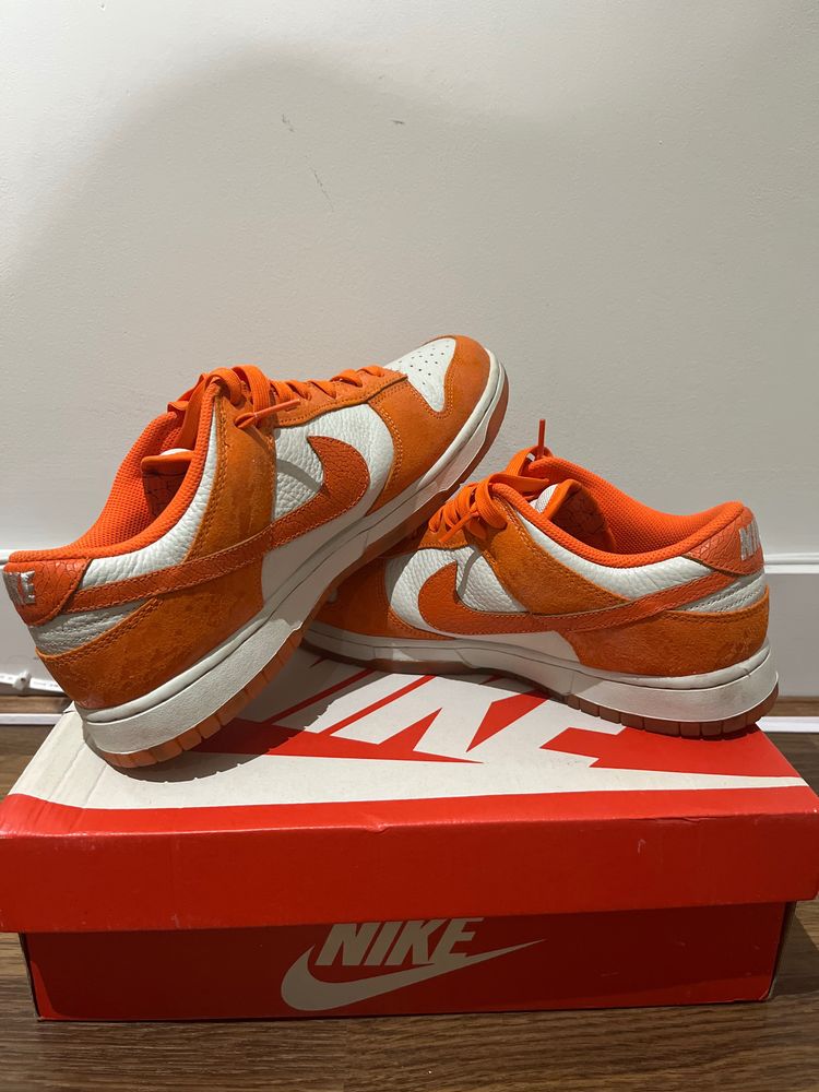 Nike Low-Top Sneakers
