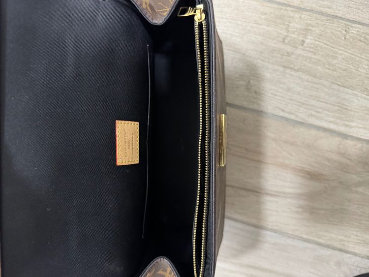 Louis Vuitton Monogram Canvas Handbag image 8
