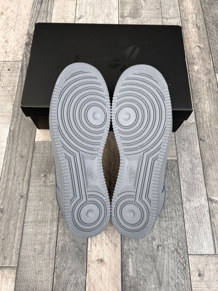 Nike Air Force 1 Low Trainers ‘KOBE Limited Edition Cool Grey’ - Size UK 9.5, 10, 11 imagen 8