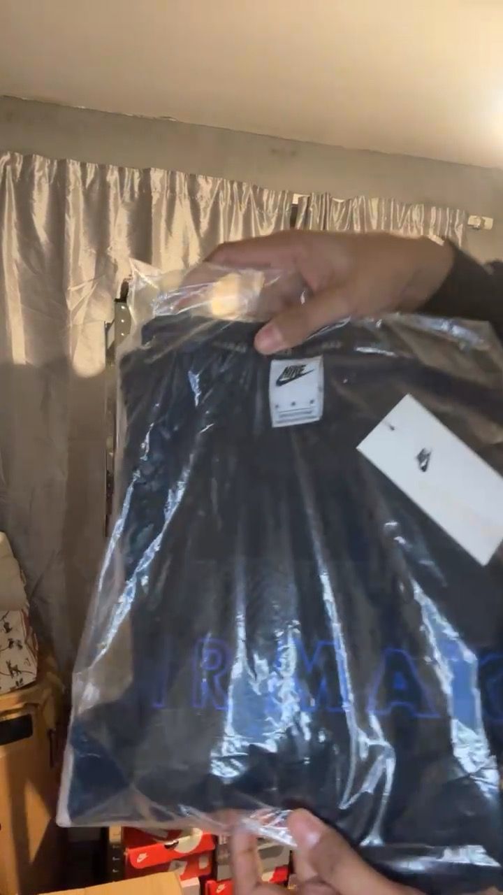 Other t-shirt medium air max black and blue  product image