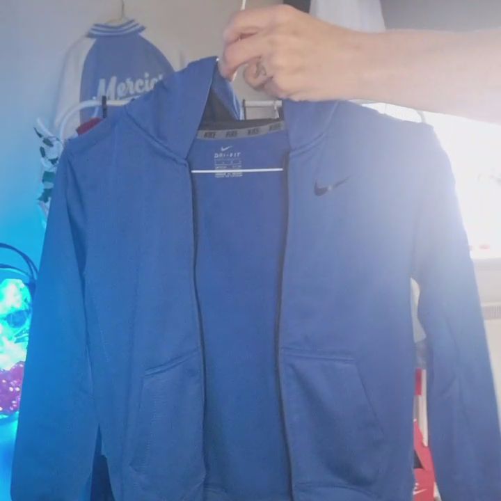 Nike drifit hood product image