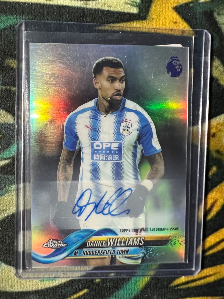 Topps Danny Williams Huddersfield Town Autographed Football Card product image
