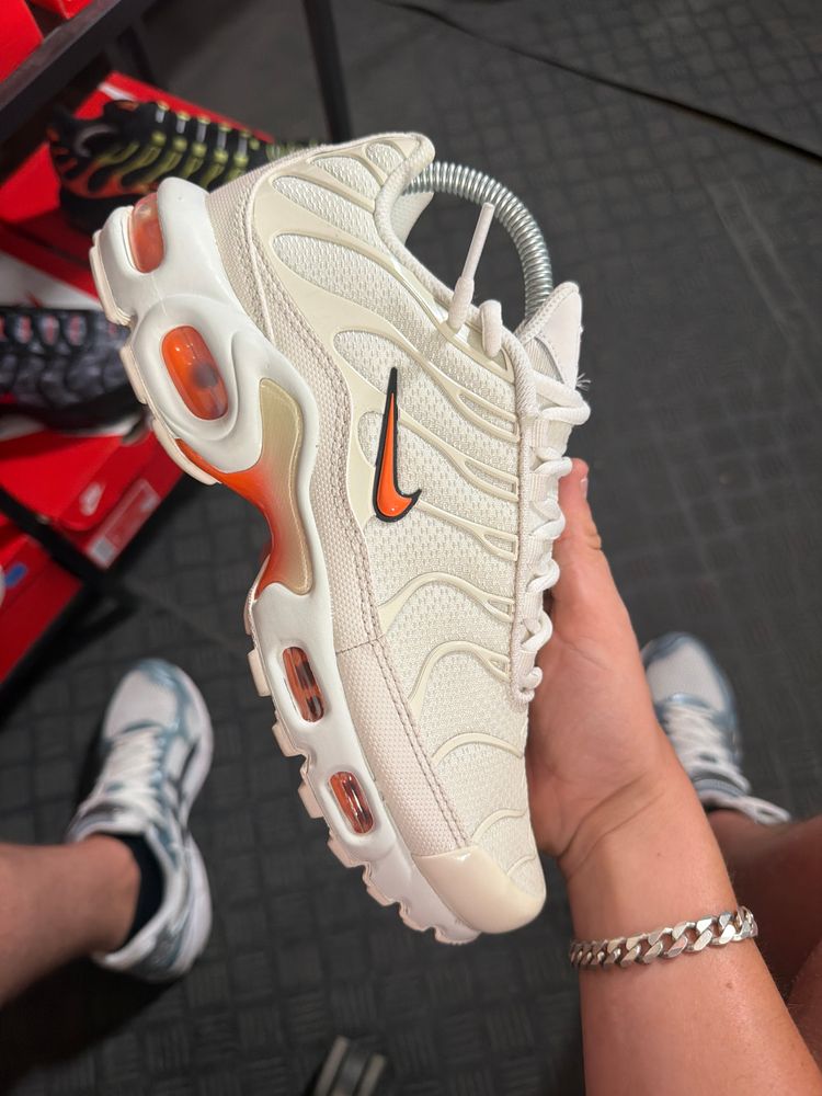 Z535 Nike Air Max Plus Safety Orange RRP£175 