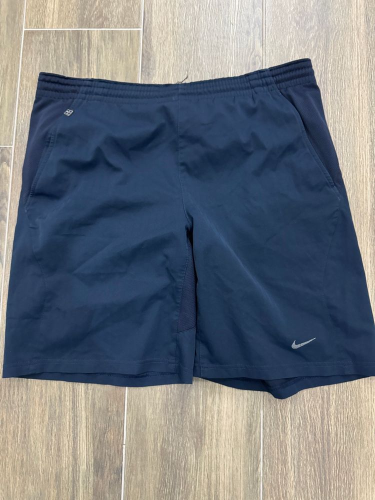 Nike Nike black athletic shorts product image