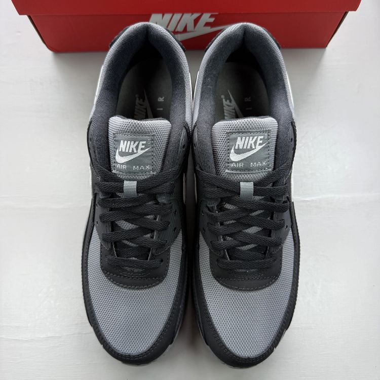Nike Air Max 90 Size UK 10.5 Black Smoke Grey Men's Trainers IM5989-010 image 2