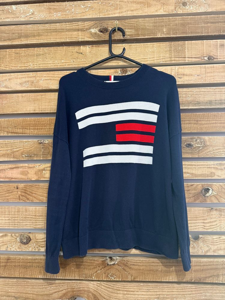Vintage 90s Tommy Hilfiger Flag jumper/ sweater. Red. Size Small. image 1