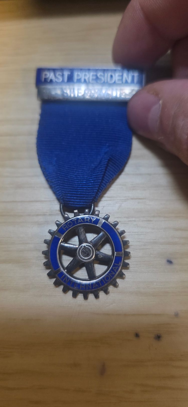 £30). 925  Sterling Silver fully hallmarked Rotary International Past President Medal image 3