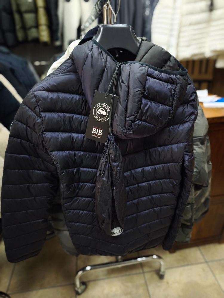 Bib Black Puffer Jacket imagen 2