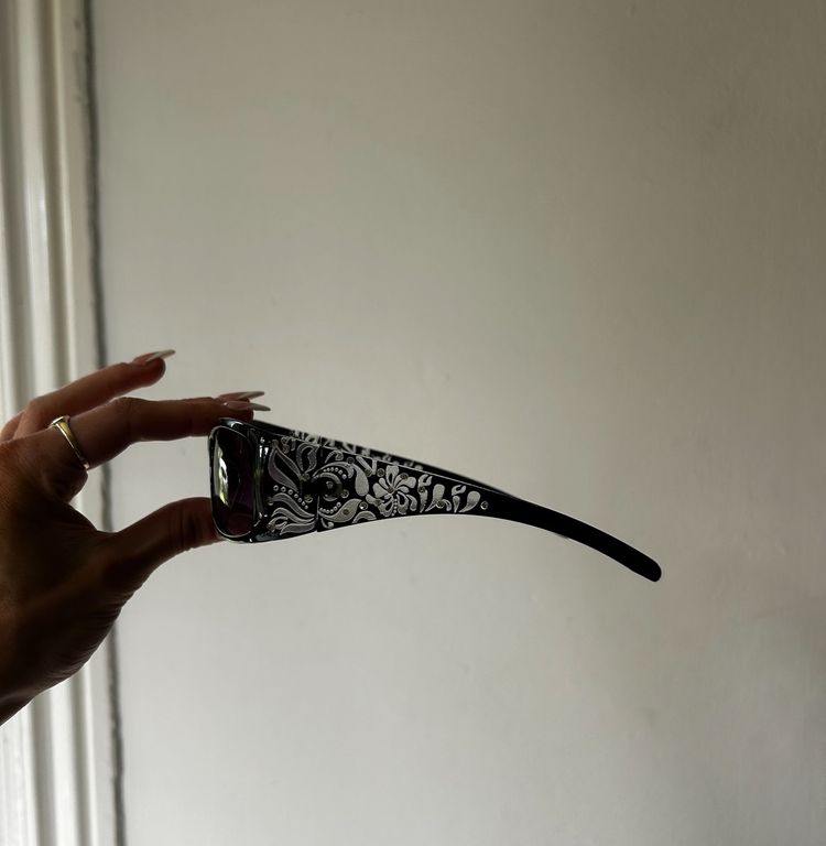 Black Sunglasses With White Floral Pattern image 3