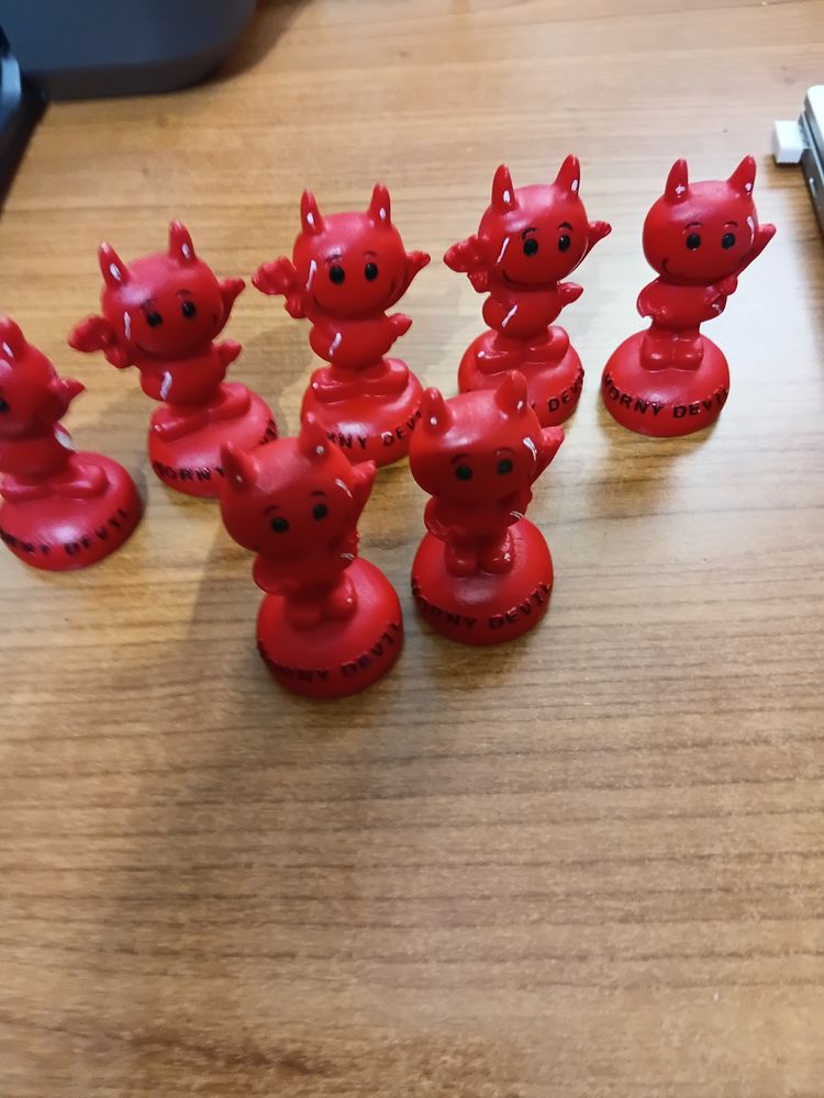 Red Collectible Figurines valentines day x2