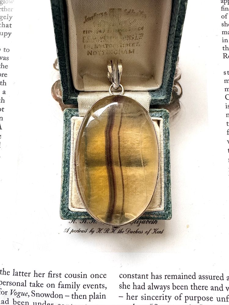 Gorgeous Vintage Solid 925 Silver Stamped Agate Striped Oval Statement Pendant - Charm Necklace Gift