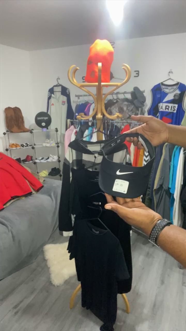 Nike NIKE BLACK VISOR CAPS L/XL BNWT product image