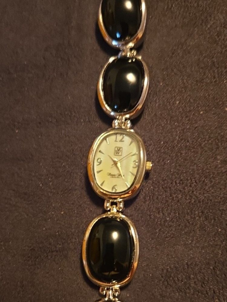 Immagine di Black Stone Bracelet Watch 1