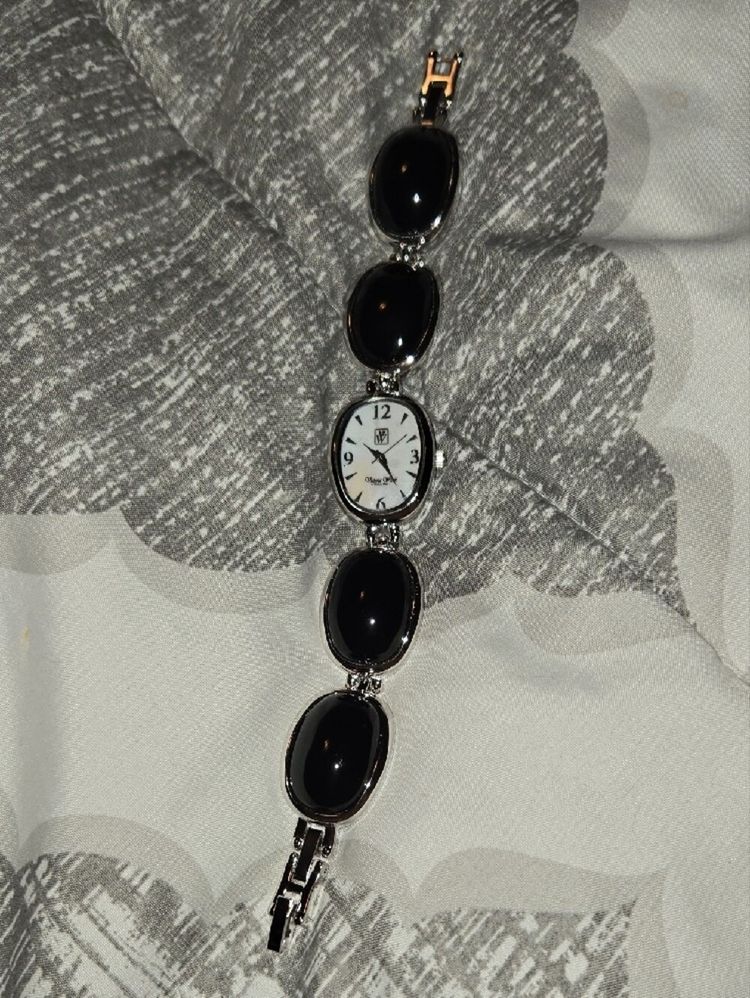 Immagine di Black Stone Bracelet Watch 3