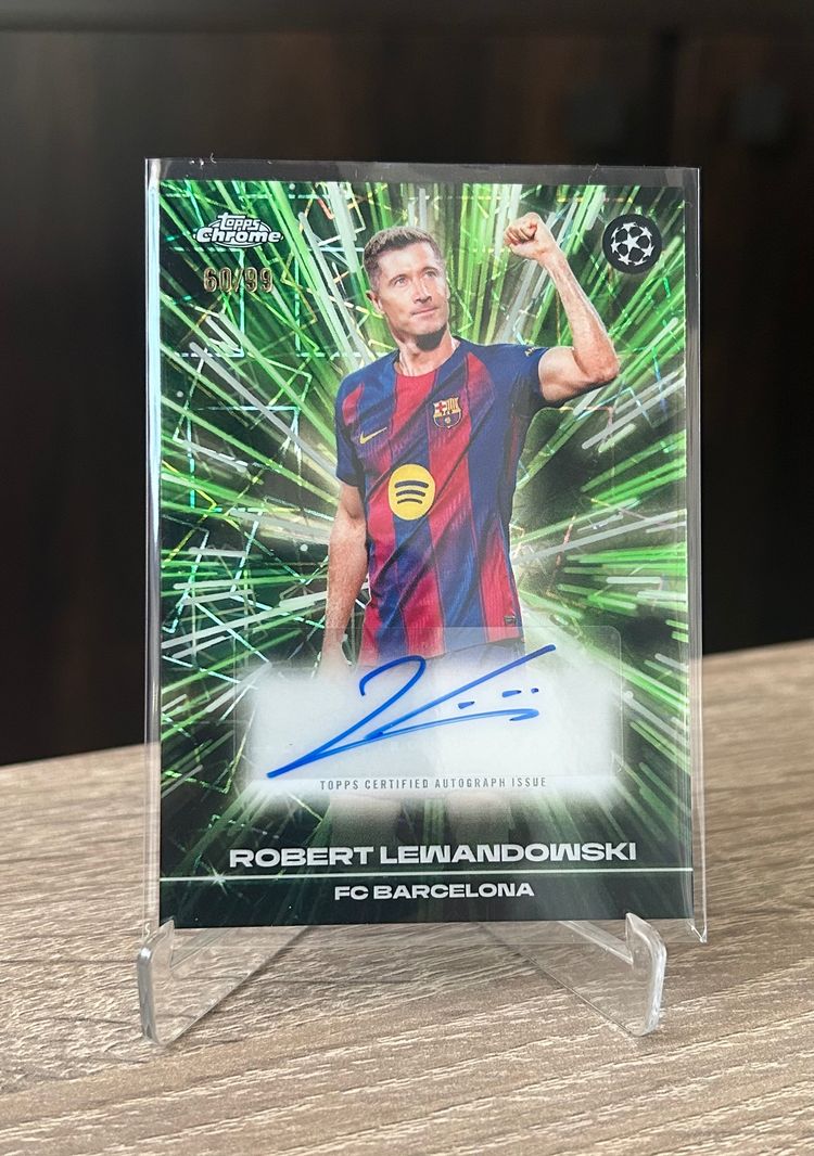 Topps Chrome Autograph Card Robert Lewandowski Fc Barcelona image 1