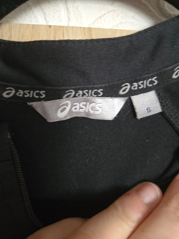 Asics black garment image 2
