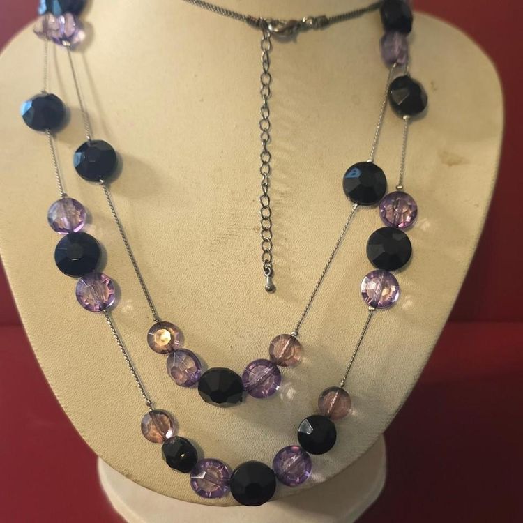 Beaded Necklace glass  image 1