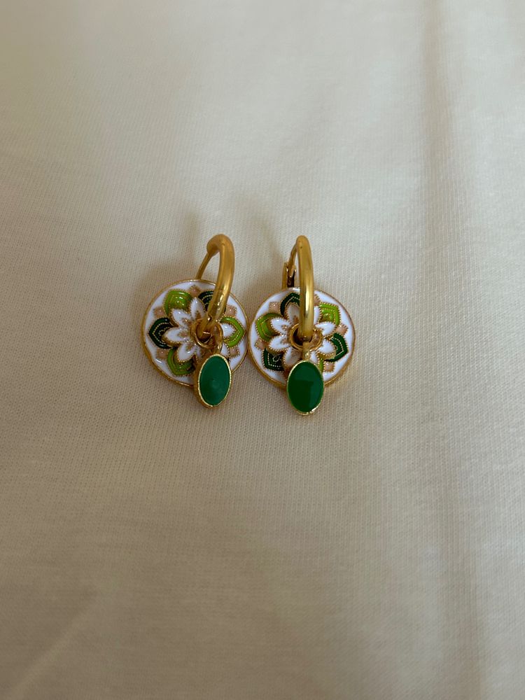 Other Gold-Tone Earrings With Green And White Floral Design product image