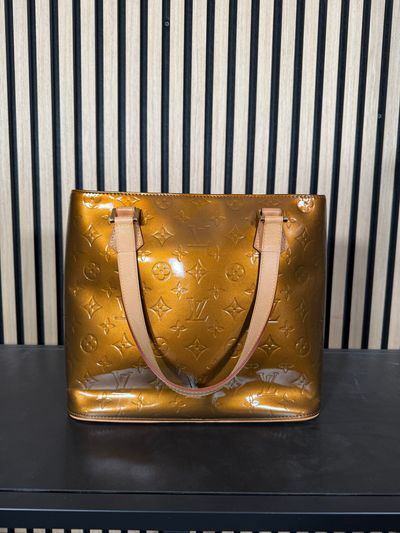 B75 Louis Vuitton Houston Tote Bag Beige (Monogram)