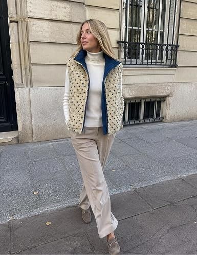 Beige Fleece Vest With Navy Lining obraz 3