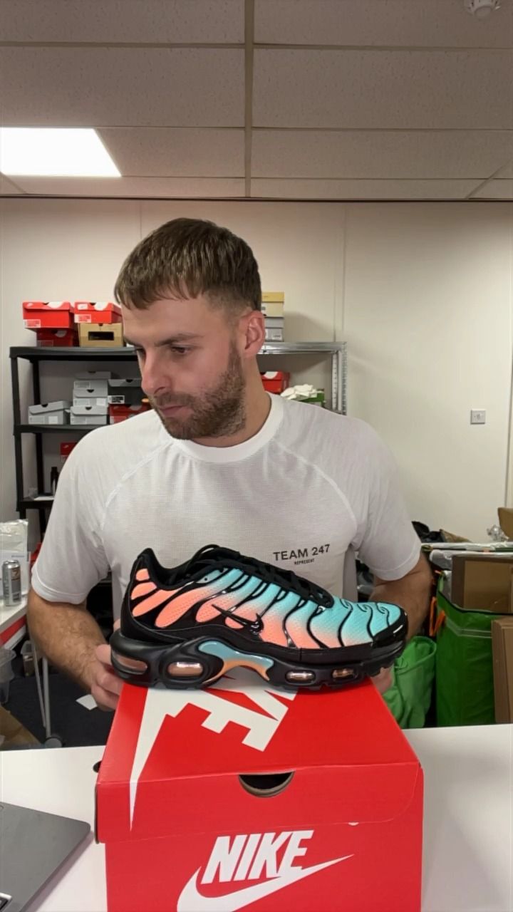 NIKE AIR MAX PLUS TN SOUTH BEACH  image 1