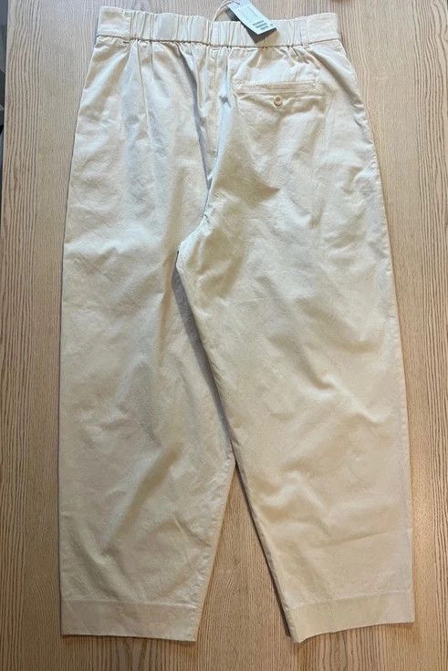 COS COS – Cream Pleated Tapered Trousers – High Waist – 100% Cotton – Size EU 44– New With Tags €79 product image