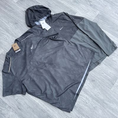 Nike Festival 2.0 Windbreaker Jacket and Miler Top Set - Grey