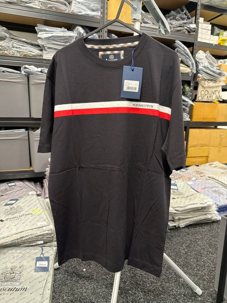 Black AQUASCUTUM Tee brand new Taq05 