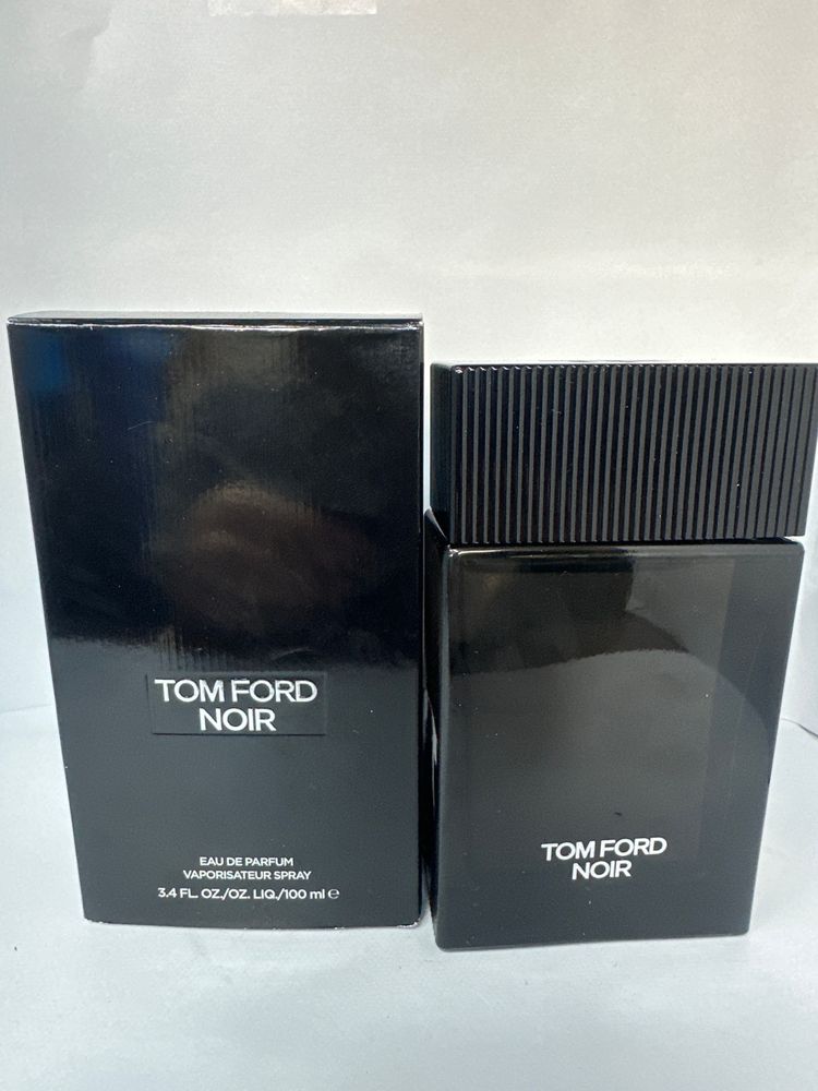 Tom Ford Noir Eau De Parfum Spray
