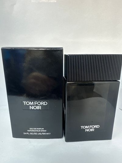 Tom Ford Noir Eau De Parfum Spray