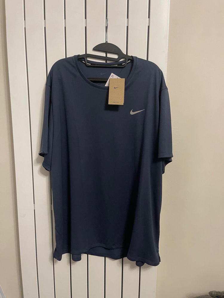 Nike Nike Navy Blue Running T-Shirt imagen del producto